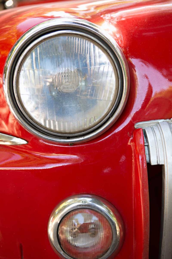 Red Car in Cuba I
