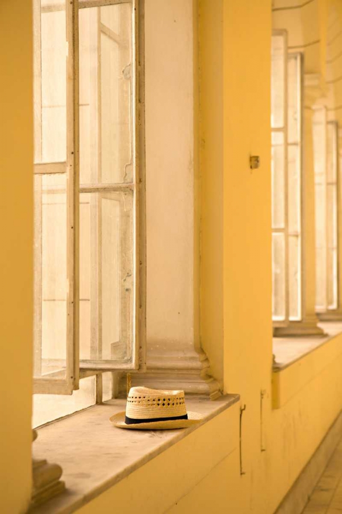 Windows in Cuba