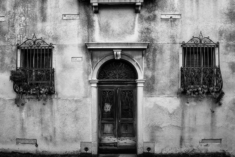 Venetian Wall BW
