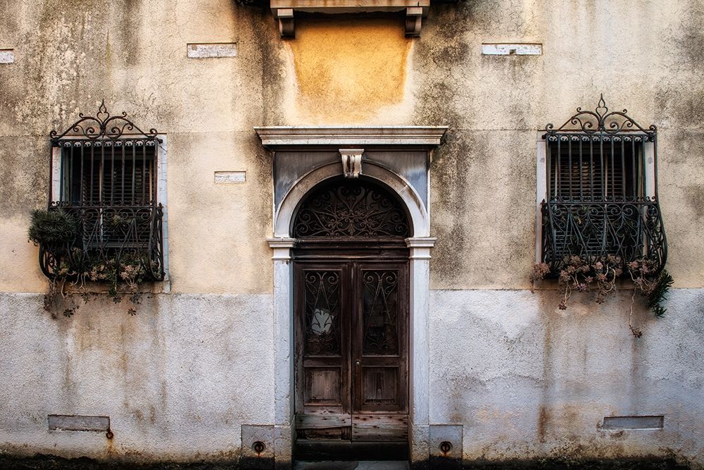 Venetian Wall