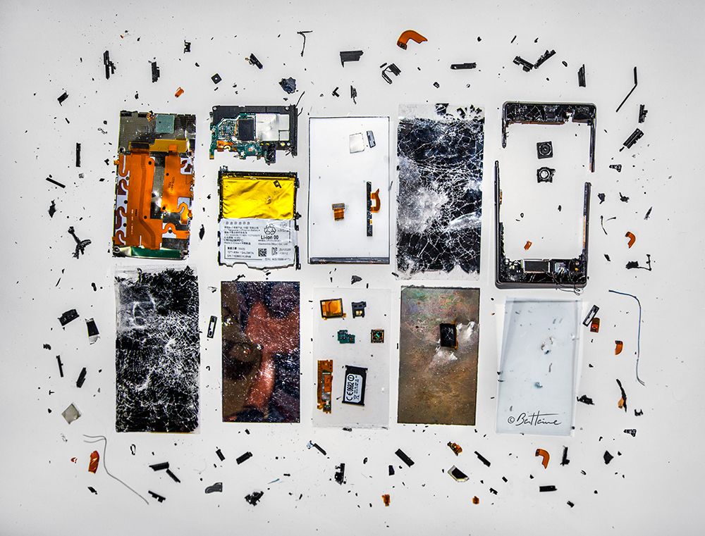 Broken Smartphone 1