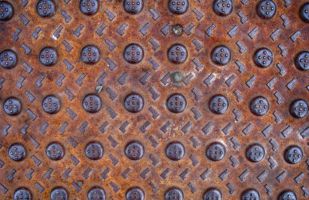 Old Montreal Metal Grate 02