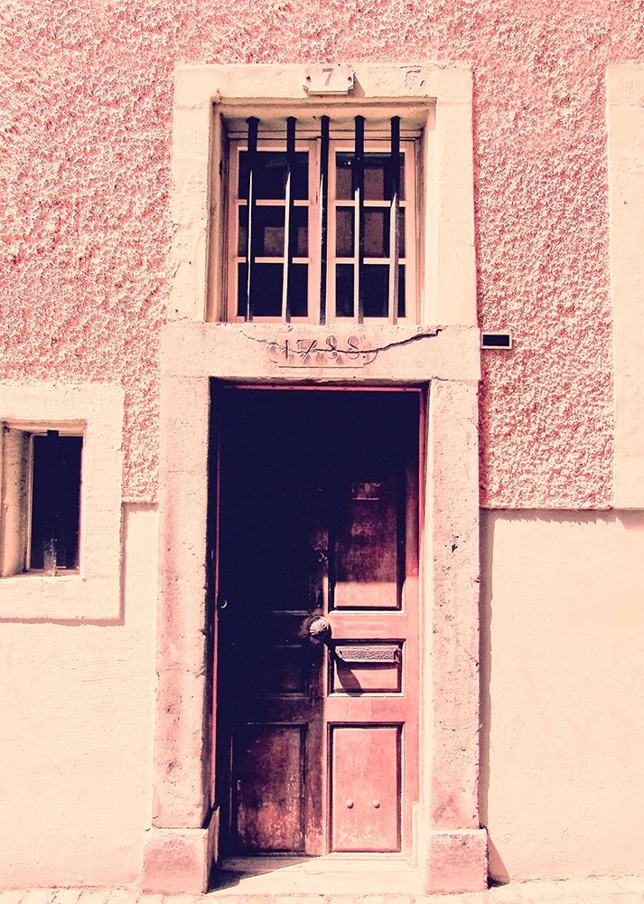 Vevey Doorway Coral