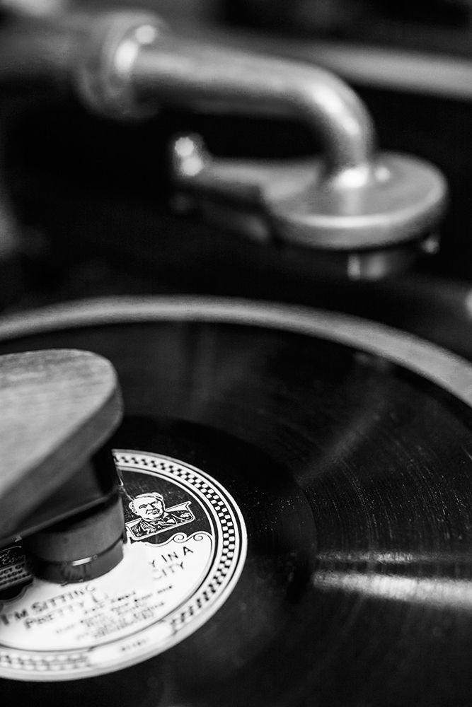 Phonograph