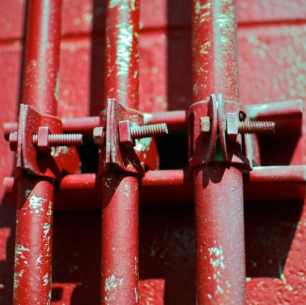 Pipes Square II