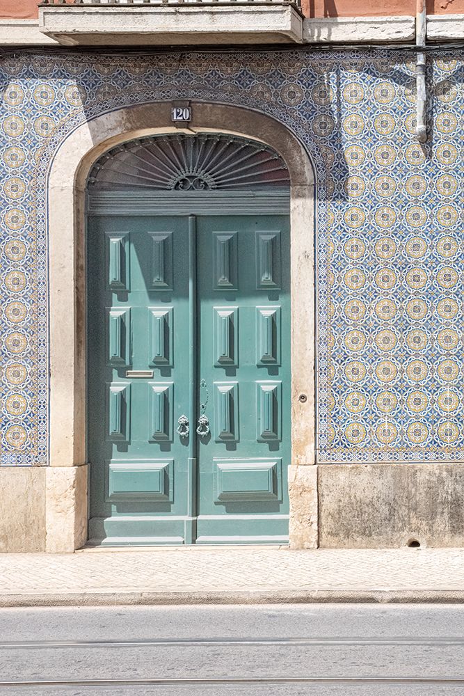 The Tales A Door Could Tell