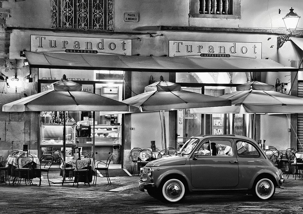 Italian Beauty - BW
