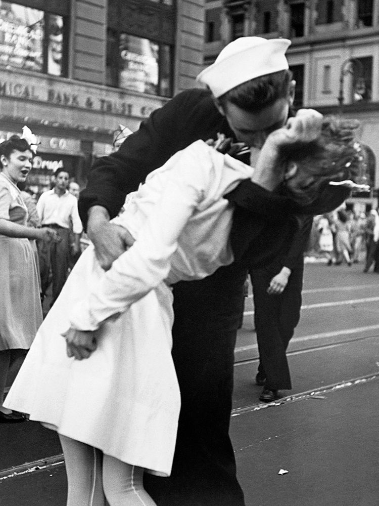 Kissing the War Goodbye in Times Square - 1945