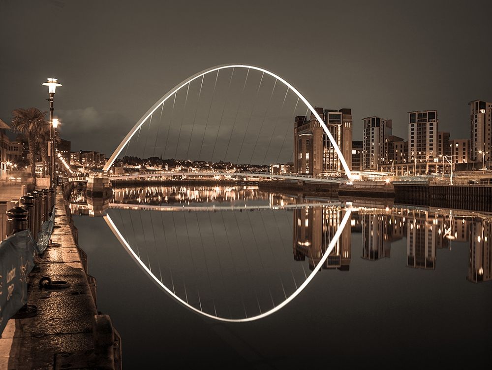 Gateshead Millenium Bridge, Newcastle Upon Tyne, FTBR-1877