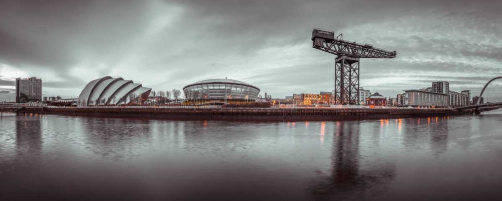 View along the river Clyde, Glasgow