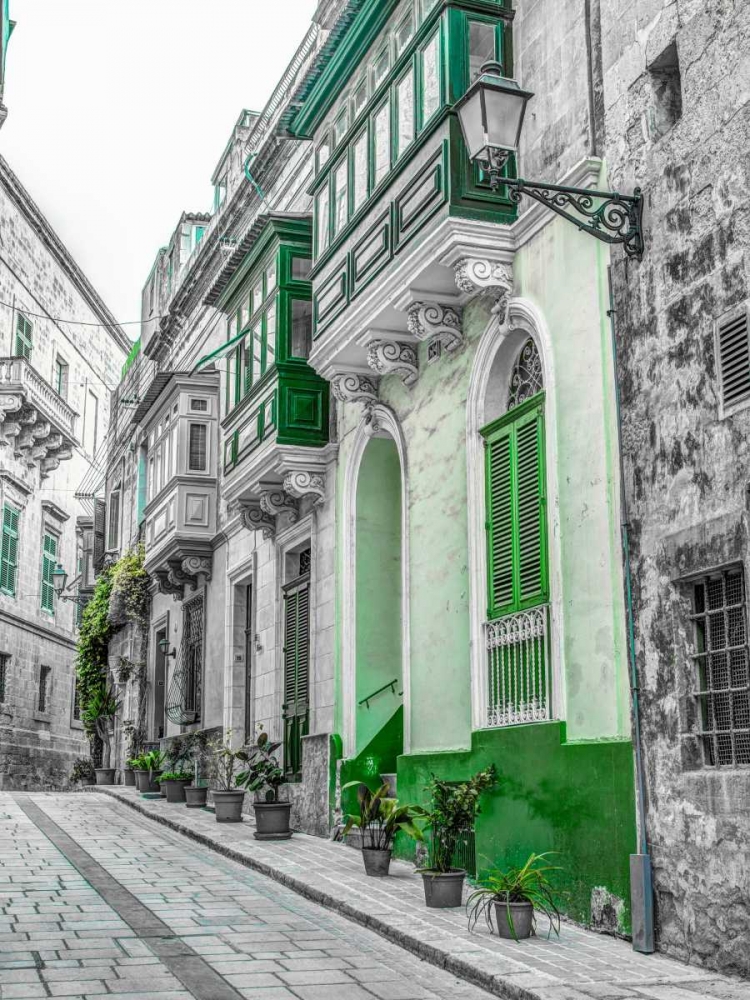 Traditional maltese houses in Birgu, Malta