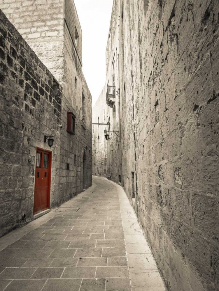 Traditional houses on narrow lanes of Mdina, Malta