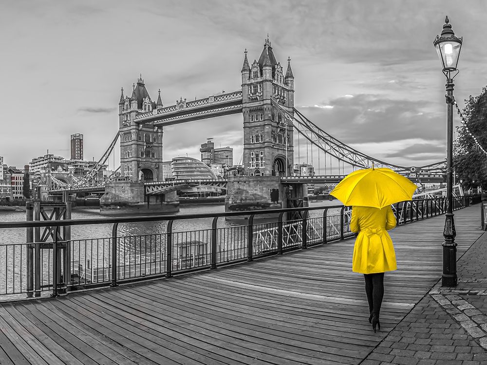 Lady in yellow, Tower bridge, London