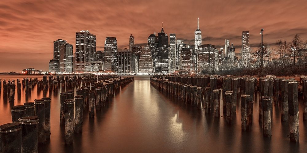 Manhattan skyline with groynes