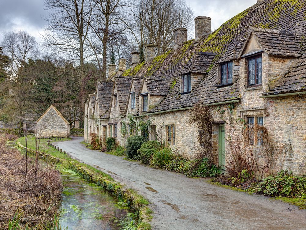 Old cottage in Bibury, Cotswold, UK