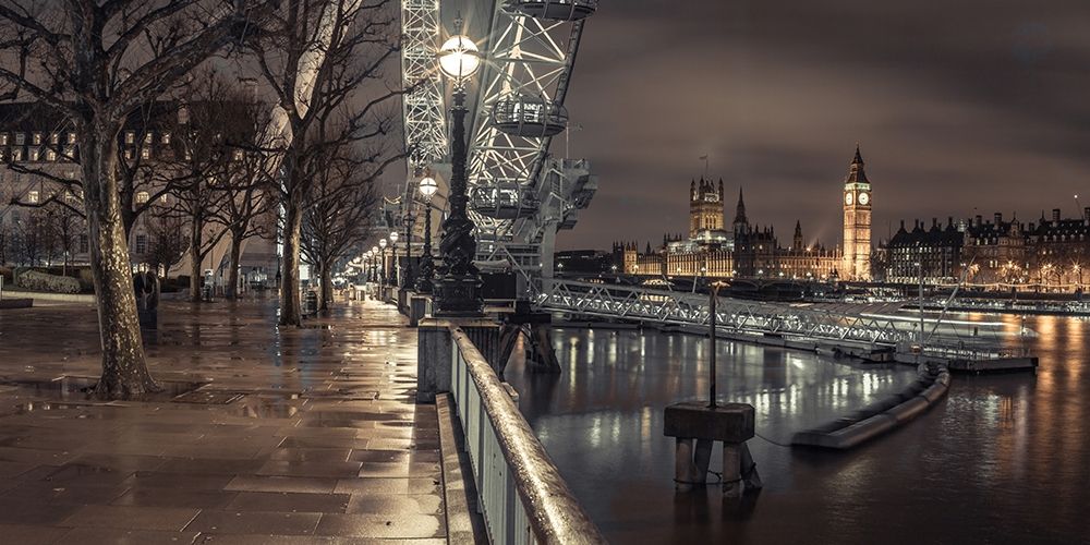 London cityscape in evening