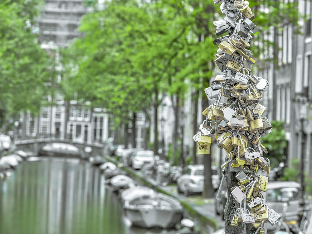 Love Locks Bridge, Amsterdam
