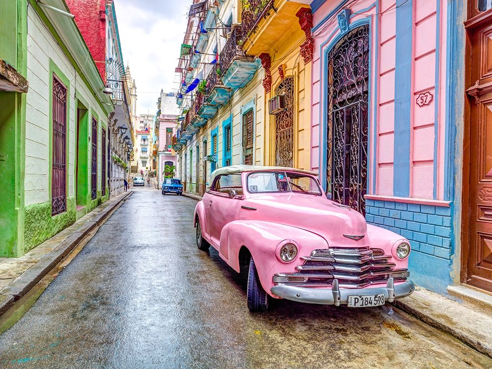 Vintage car in Havana