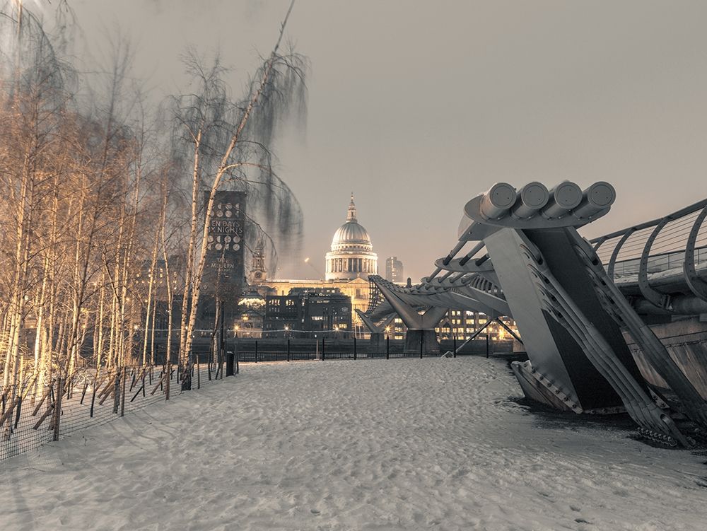 St Pauls Cathedral and Millennium Bridge in snow-London-UK