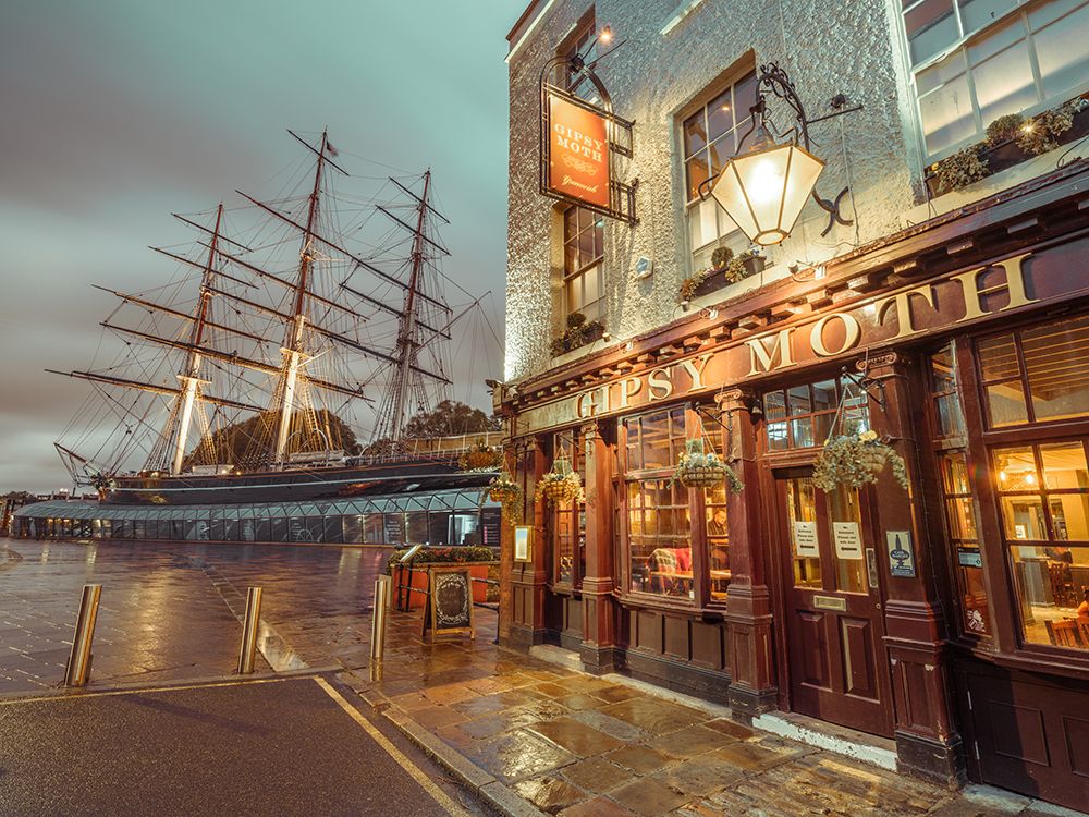 Cutty Sark and the Gipsy Moth pub