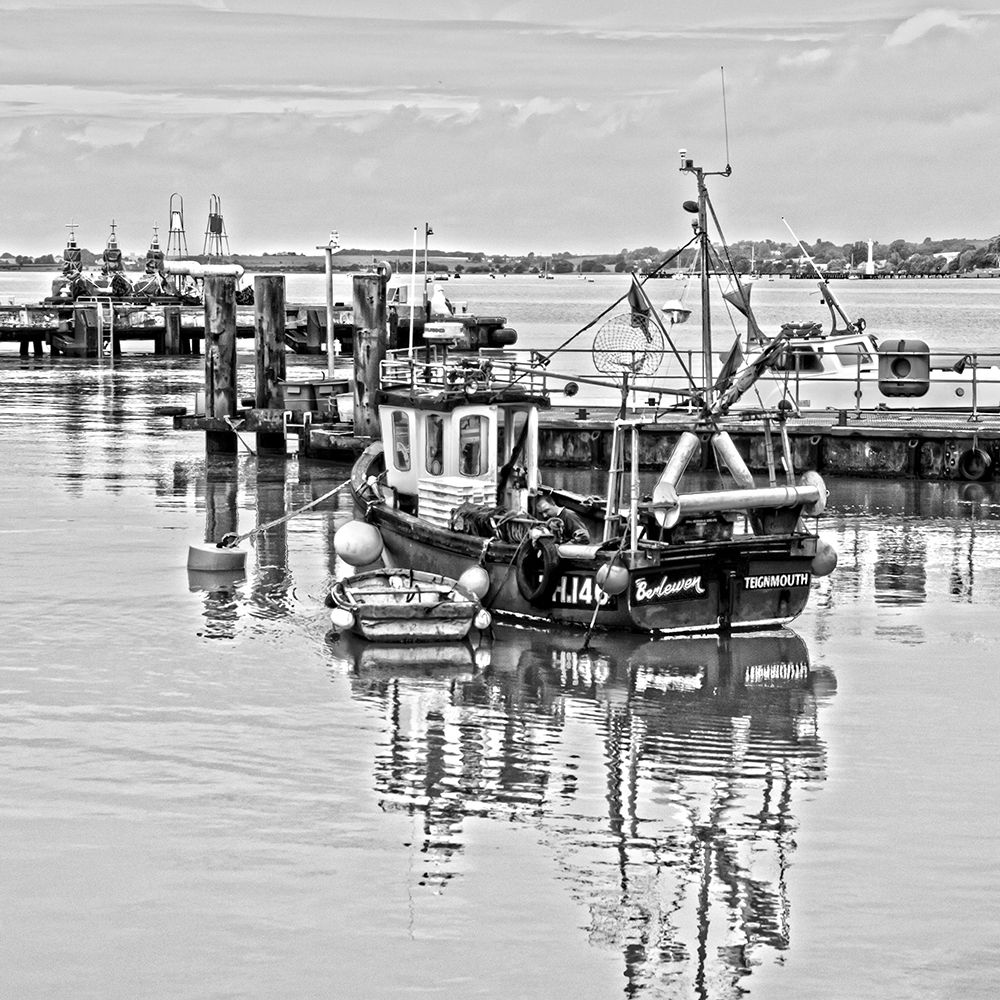BOAT IN BLACK AND WHITE I