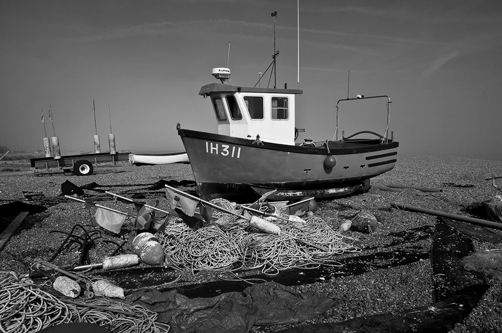 BOAT IN BLACK AND WHITE II
