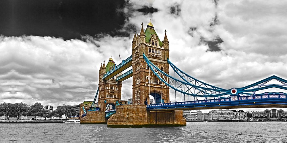 COLOURED TOWER BRIDGE