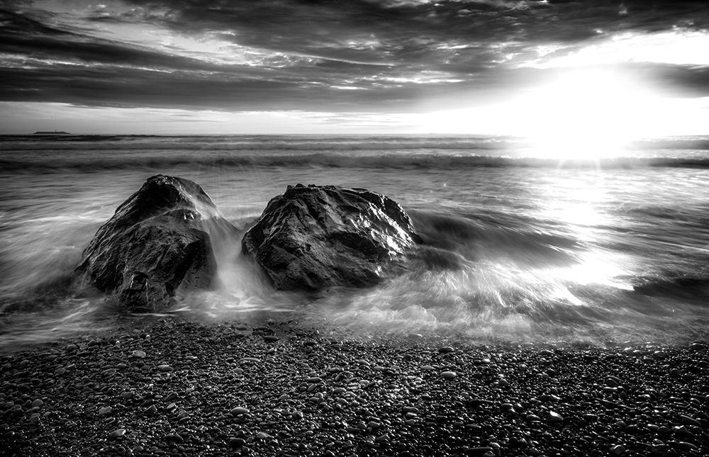 SUNSET OCEAN BW