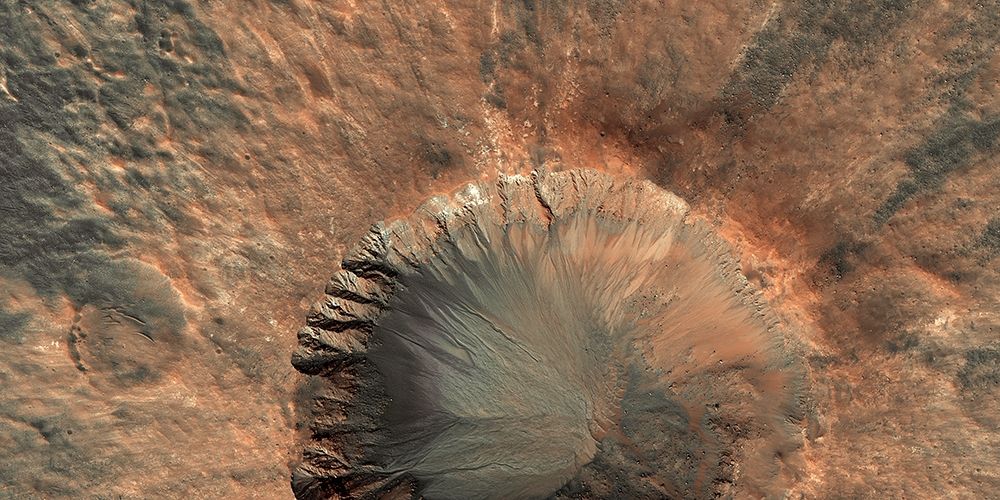 Mars HiRISE - Crater near Sirenum Fossae