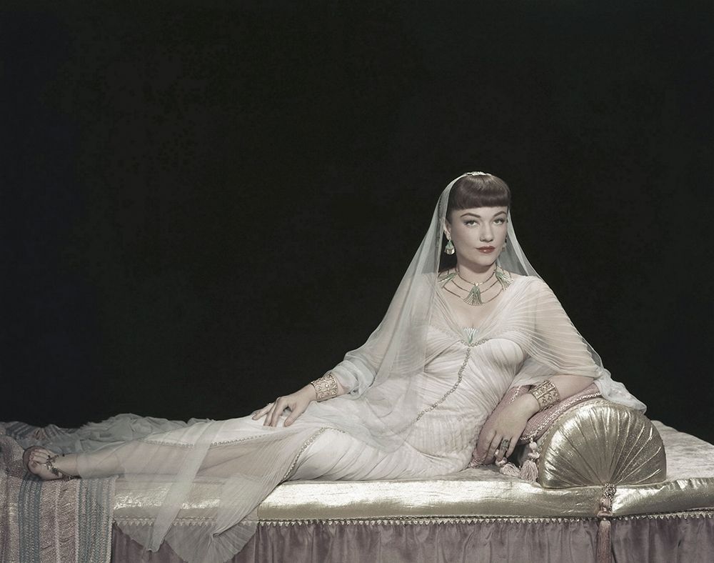 Anne Baxter