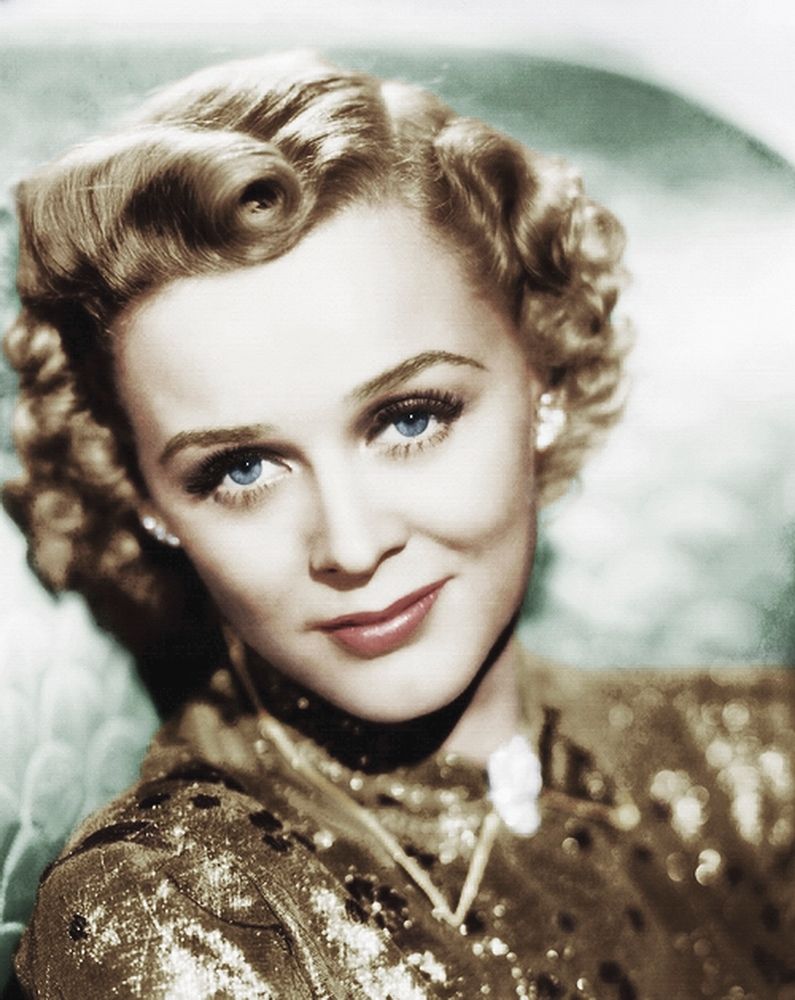Gloria Stuart