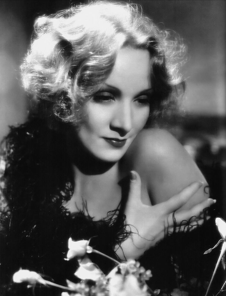 Marlene Dietrich - Shanghai Express