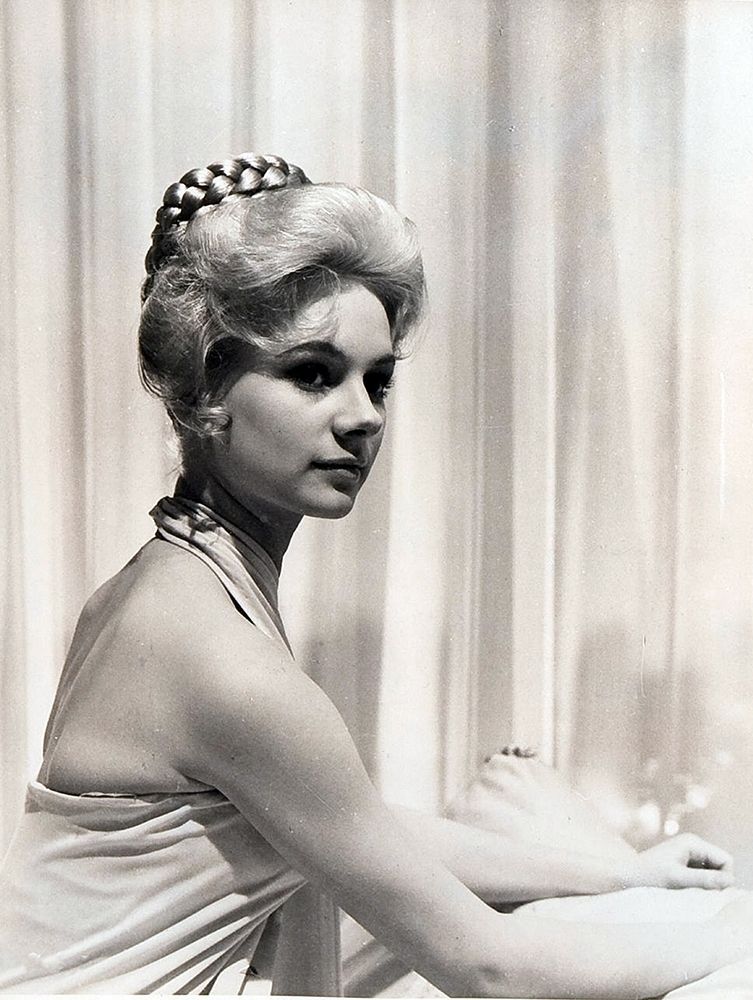 Cleopatra - Francesca Annis