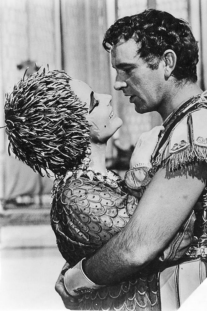 Elizabeth Taylor - Cleopatra