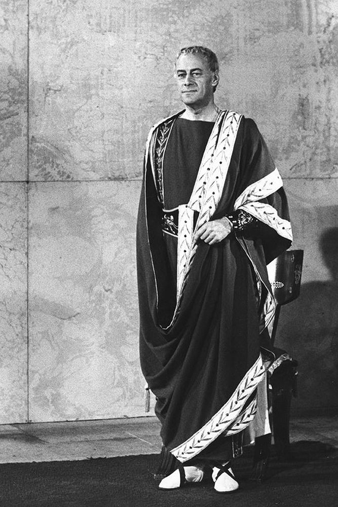 Elizabeth Taylor - Cleopatra