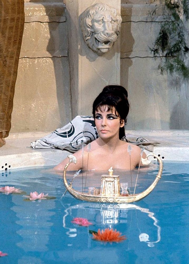Elizabeth Taylor - Cleopatra