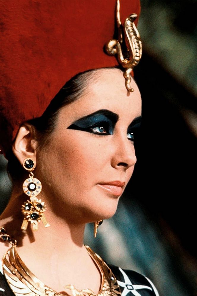 Elizabeth Taylor - Cleopatra