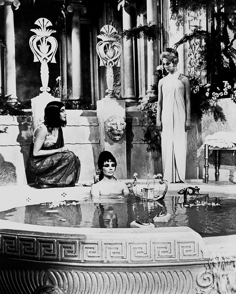 Elizabeth Taylor - Cleopatra