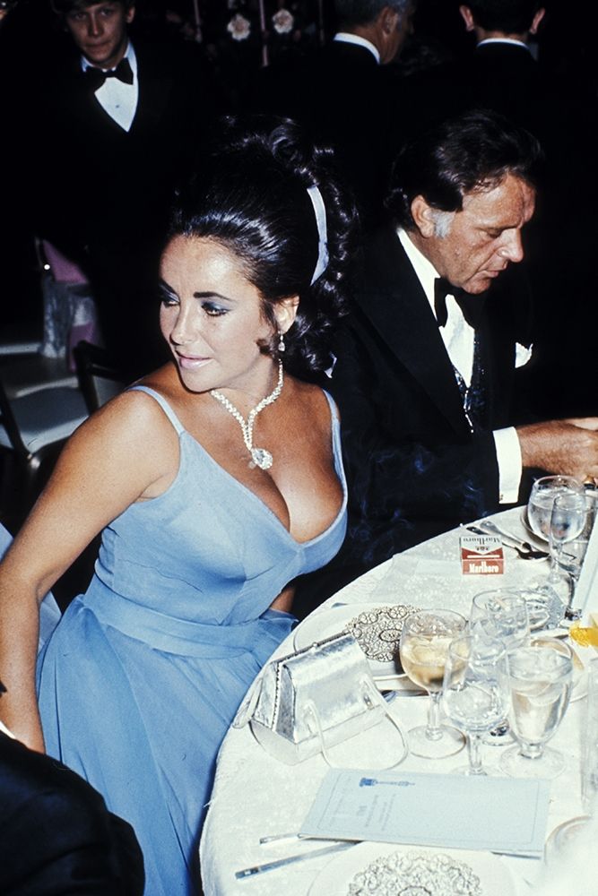 Elizabeth Taylor and Richard Burton at the Oscars
