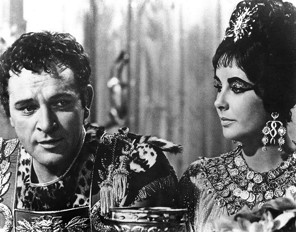 Elizabeth Taylor and Richard Burton in Cleopatra