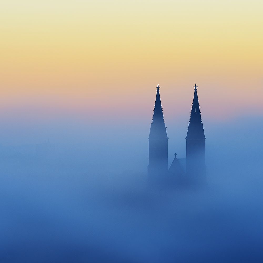 --Foggy VyAiehrad--