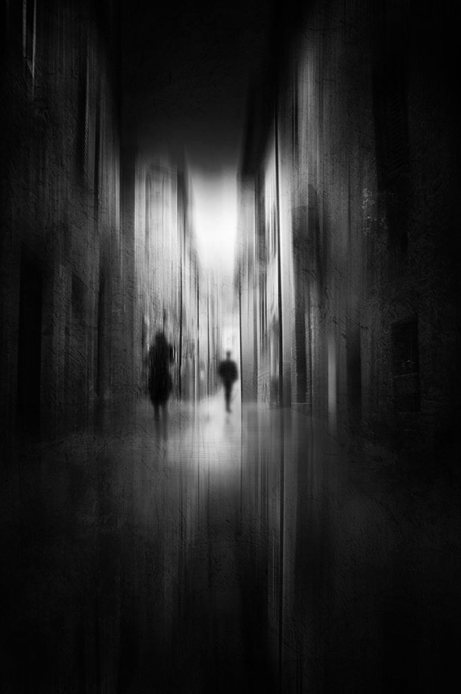 Figures in the alley