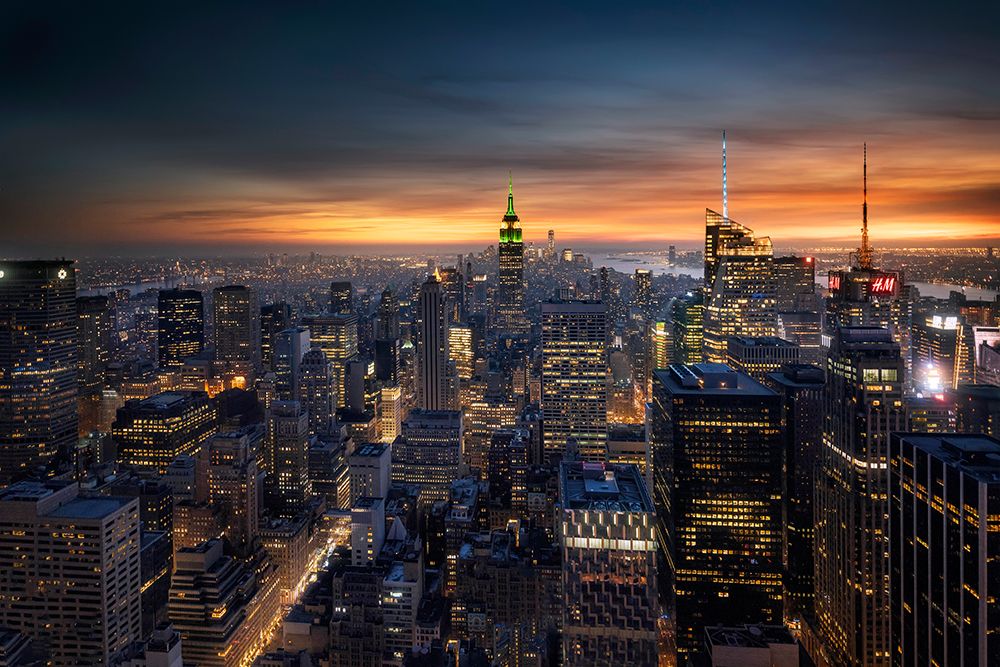 Night falls on the City