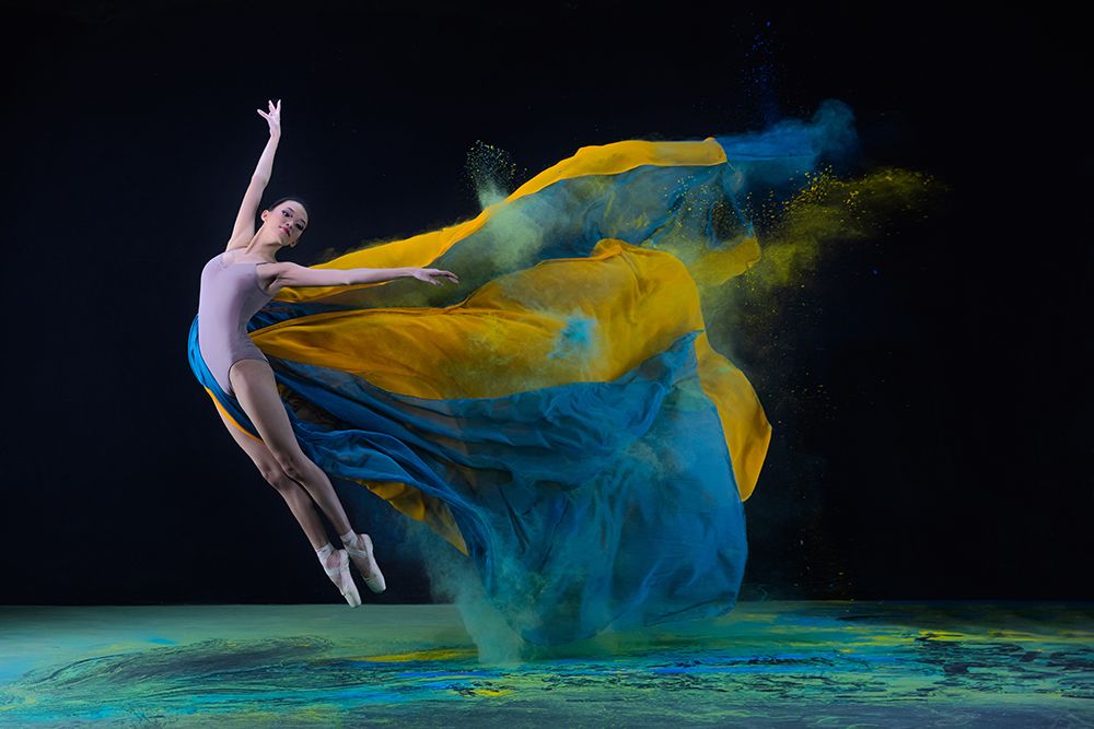 Ballerina Jade With Colourful Cloth