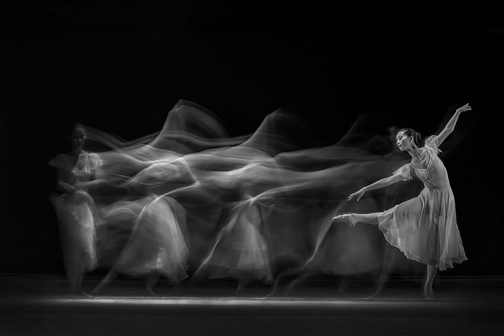 Waves Of Balerina