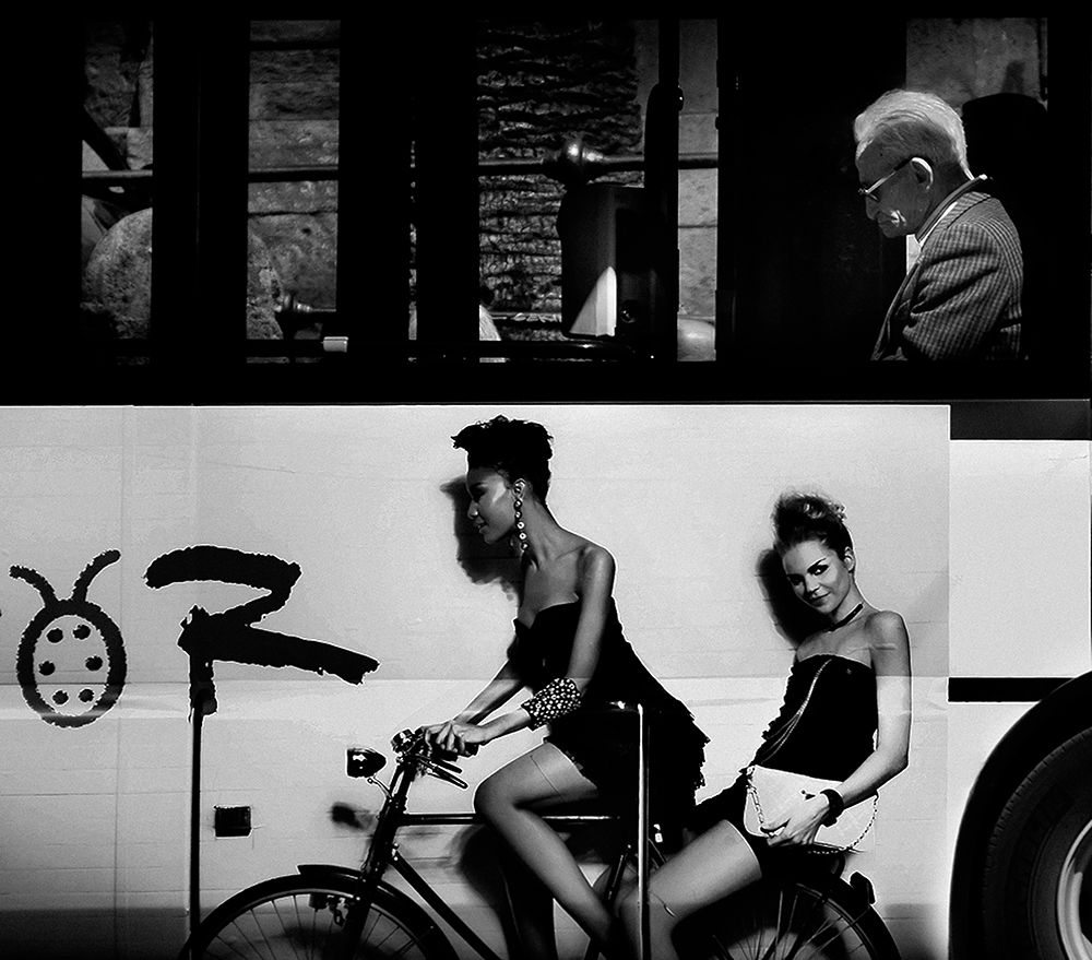 Contrasts Urban.