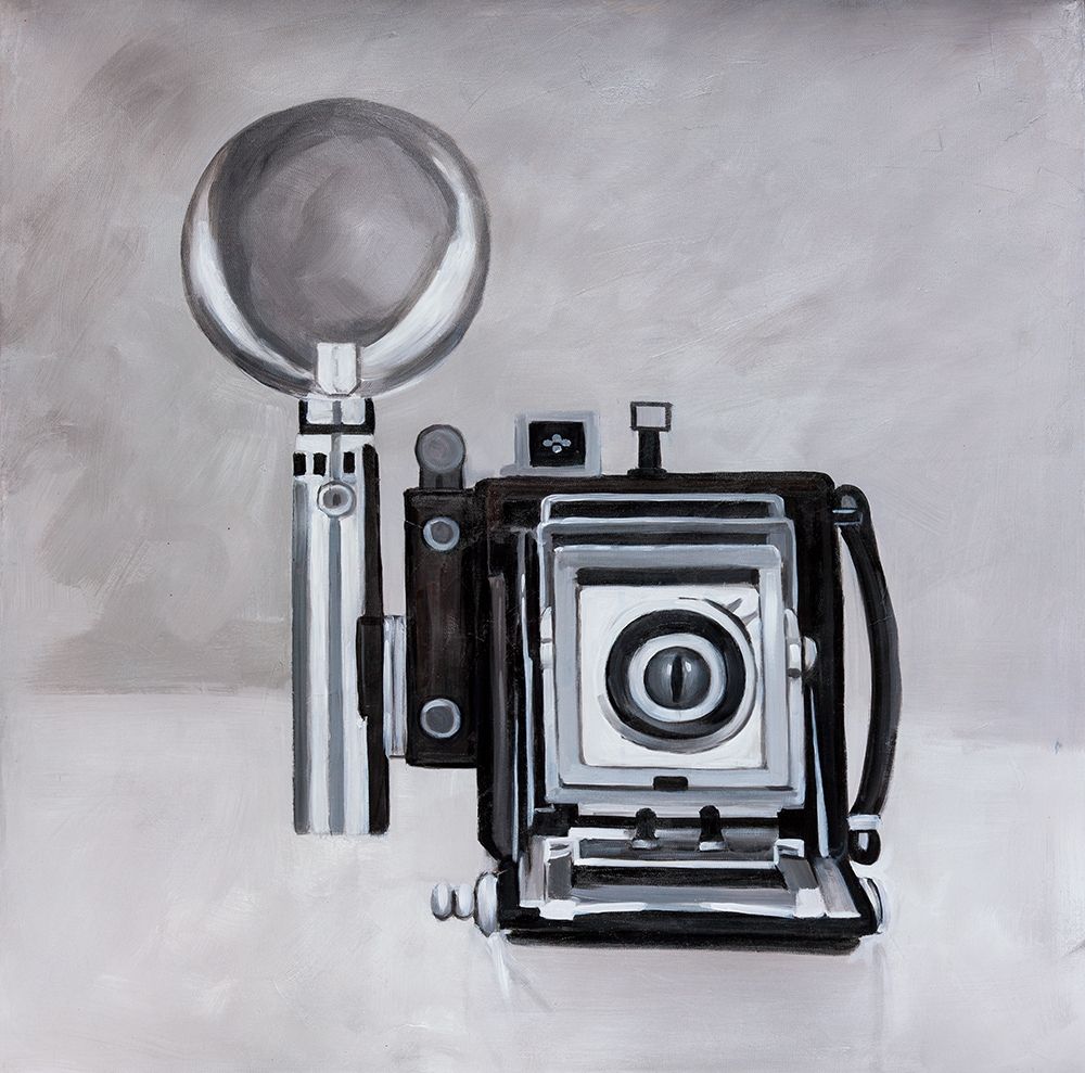 ANTIQUE CAMERA