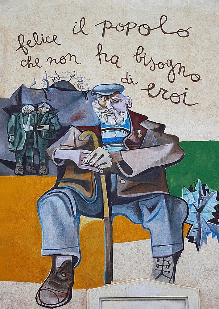 Orgosolo-heroes-happy-people-murals