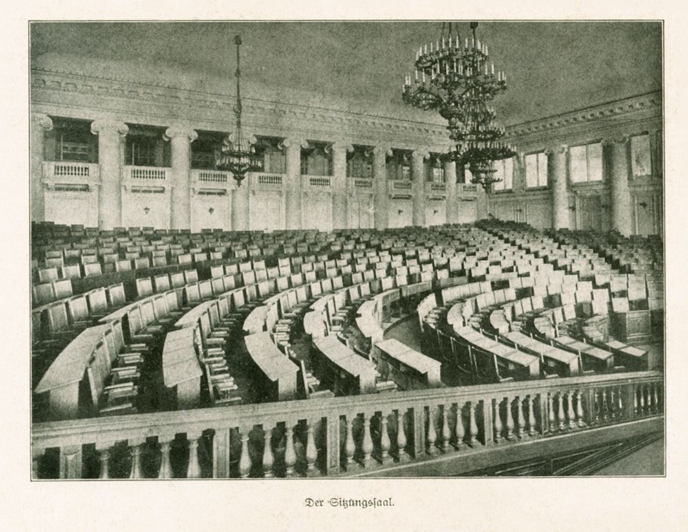 Elegant Vintage Meeting Room