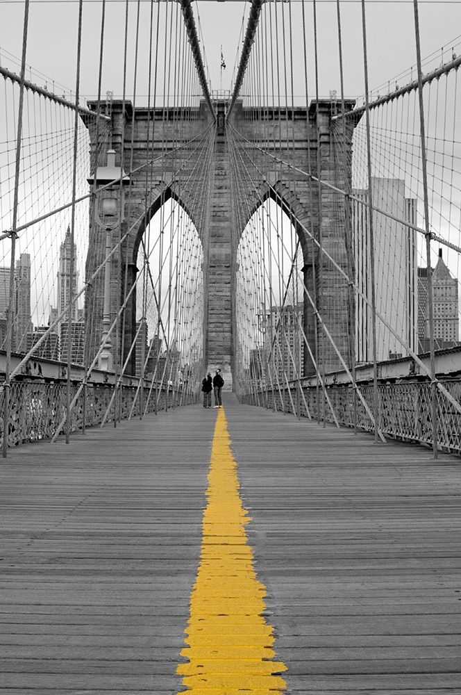 Brooklyn Bridge Couple